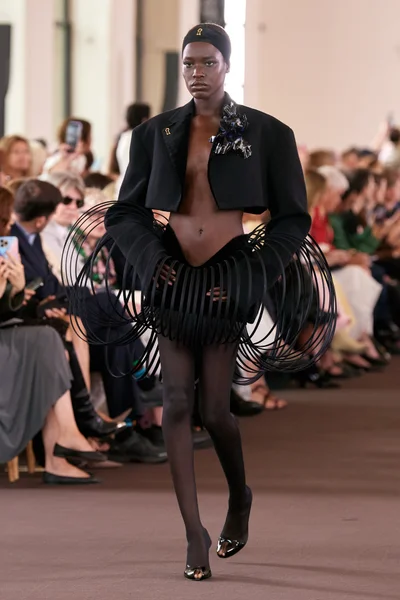 Look 11